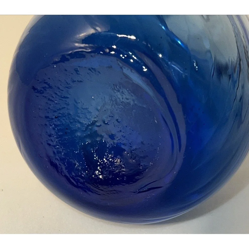Vtg Cobalt Blue Hand‎ Blown Vase Optic Glass Swirl with Ruffled Top  6.25
